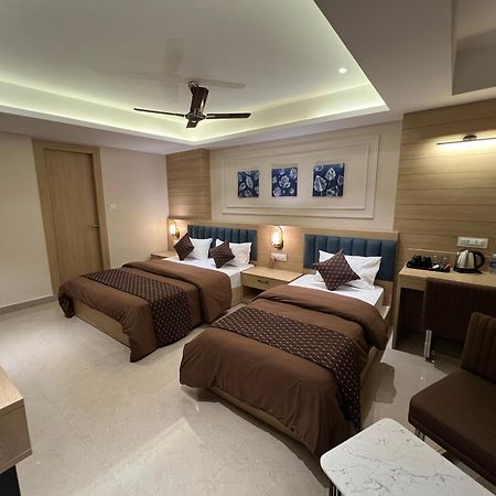 Hotel Sabera Siliguri Esterno foto