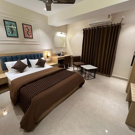 Hotel Sabera Siliguri Esterno foto