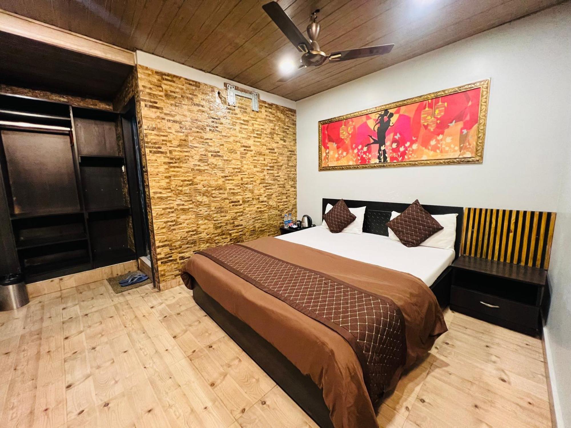 Hotel Sabera Siliguri Esterno foto