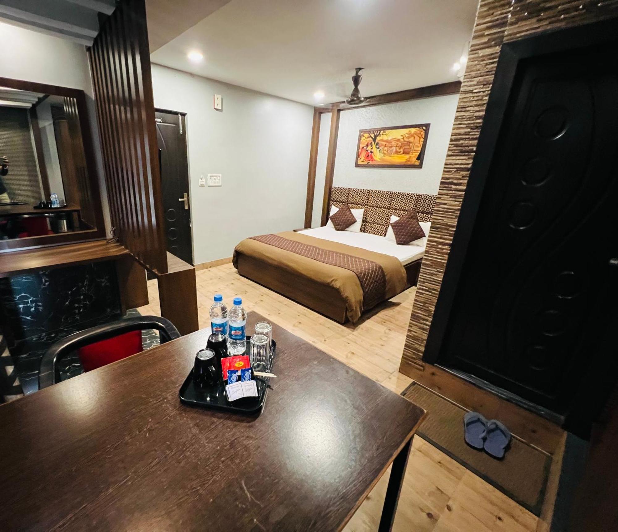 Hotel Sabera Siliguri Esterno foto