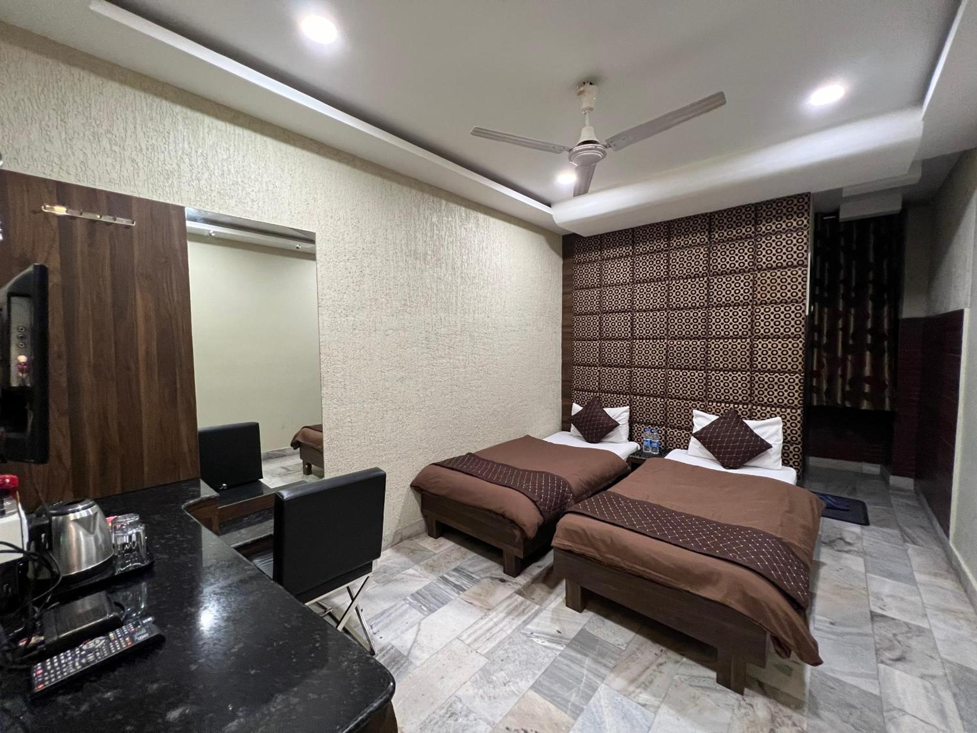 Hotel Sabera Siliguri Esterno foto