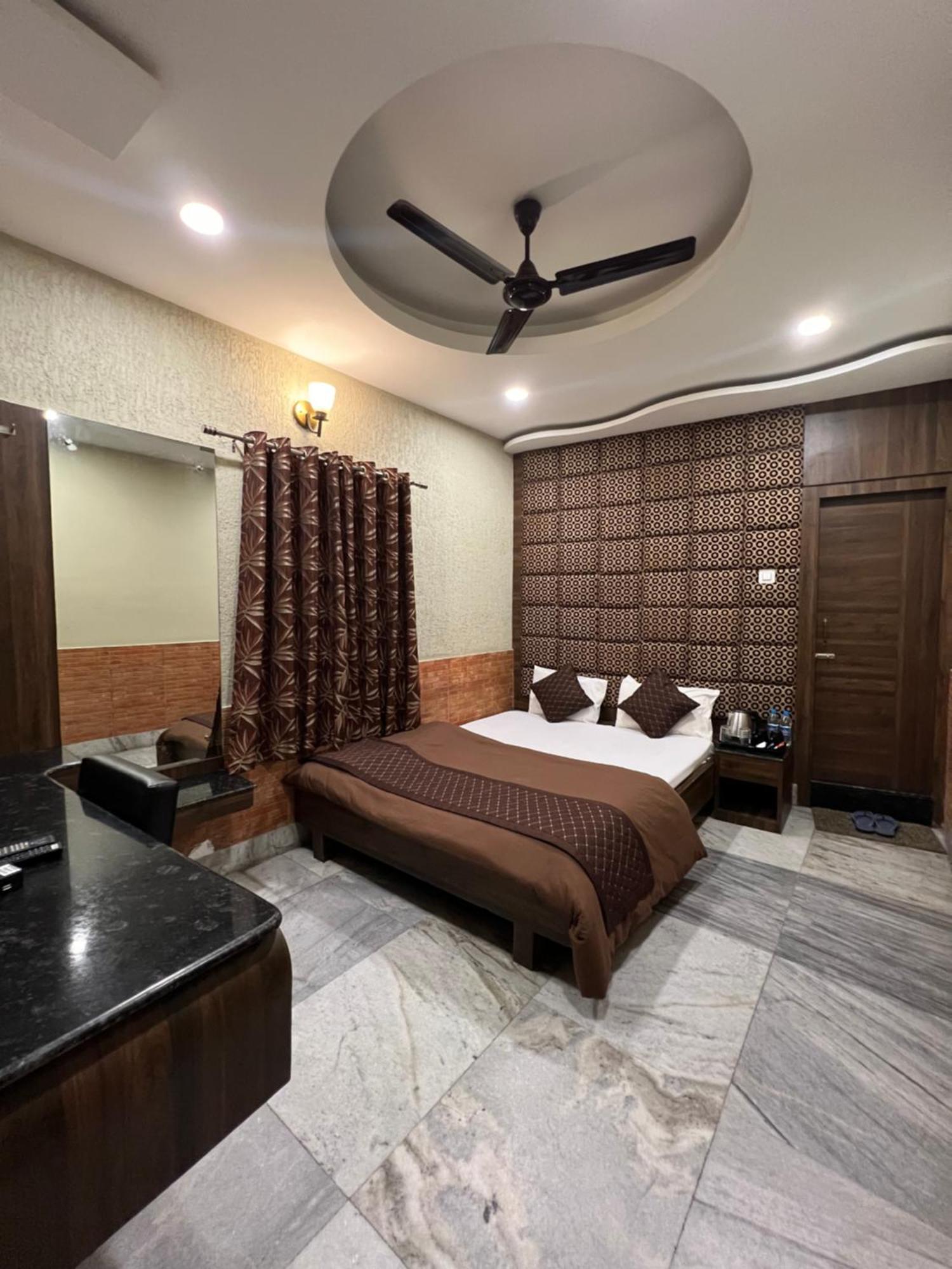 Hotel Sabera Siliguri Esterno foto