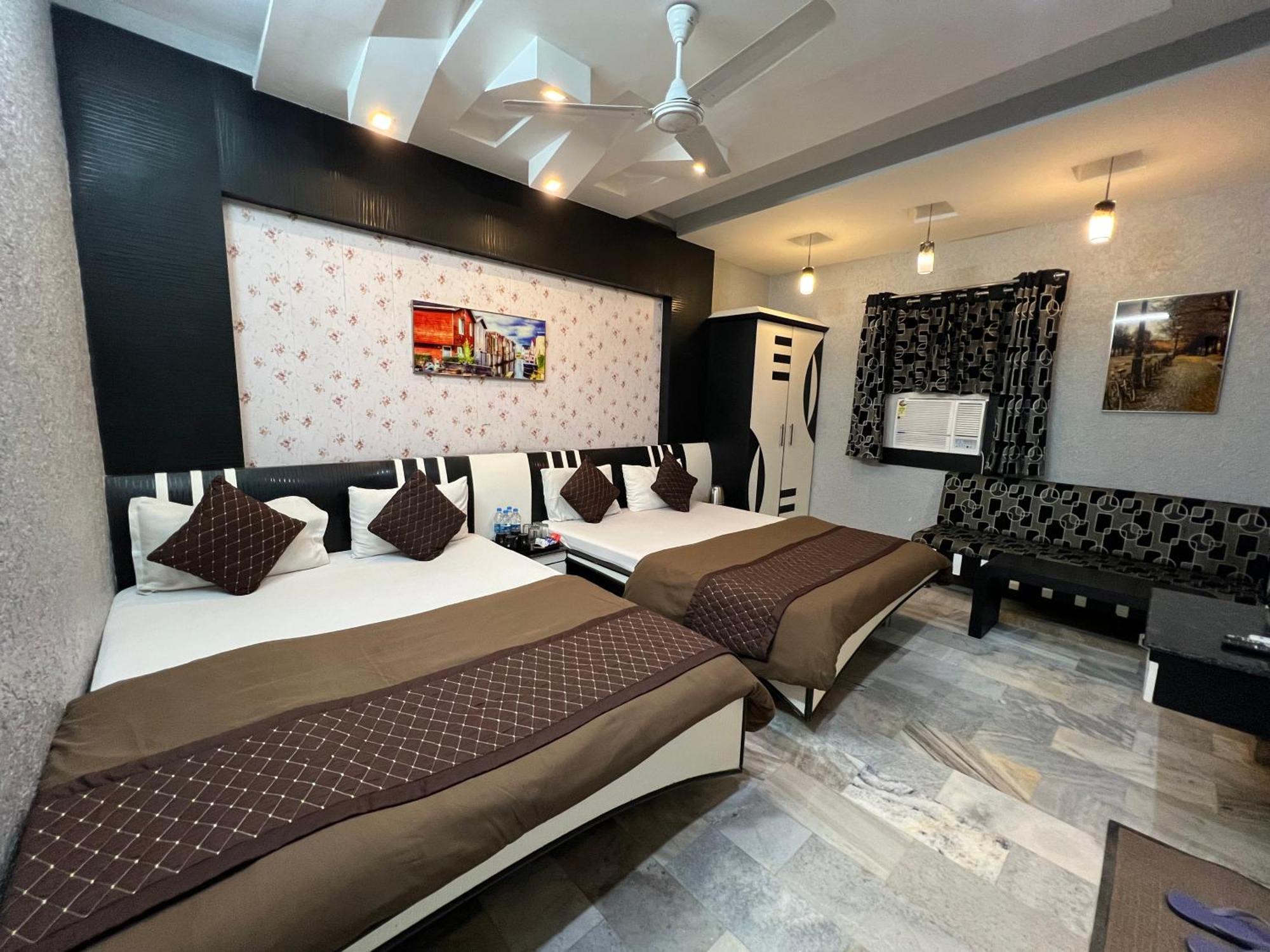 Hotel Sabera Siliguri Esterno foto