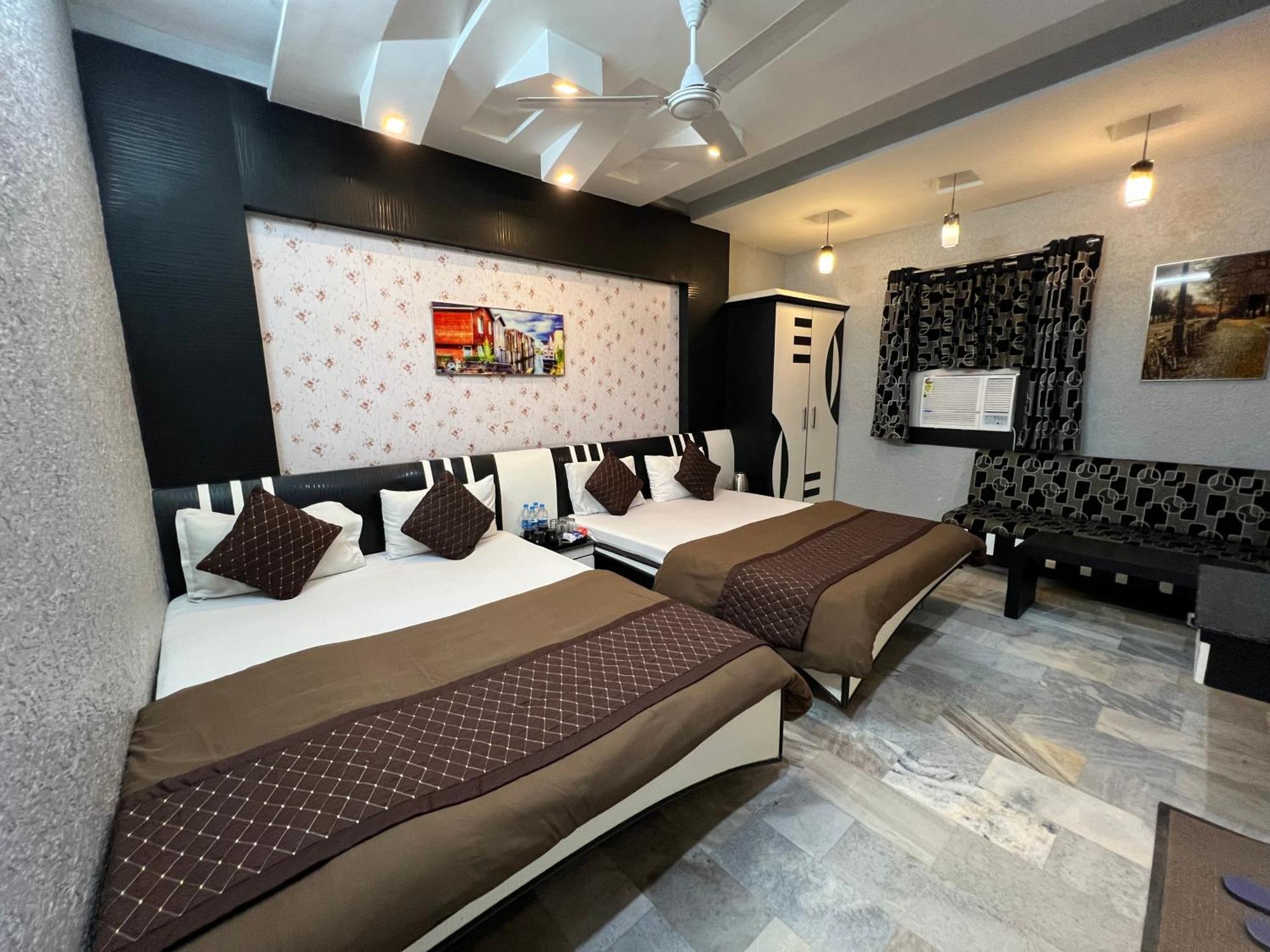 Hotel Sabera Siliguri Esterno foto