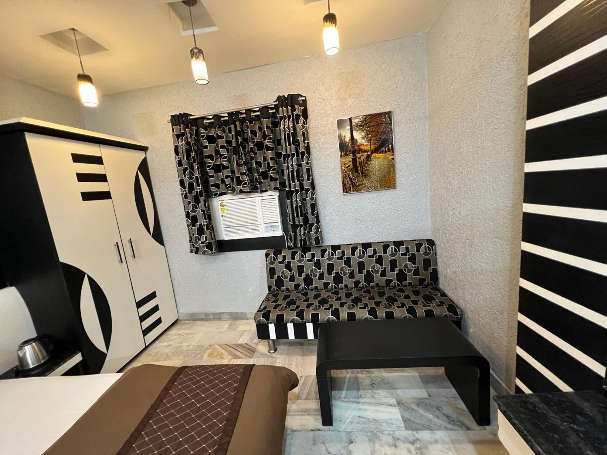 Hotel Sabera Siliguri Esterno foto