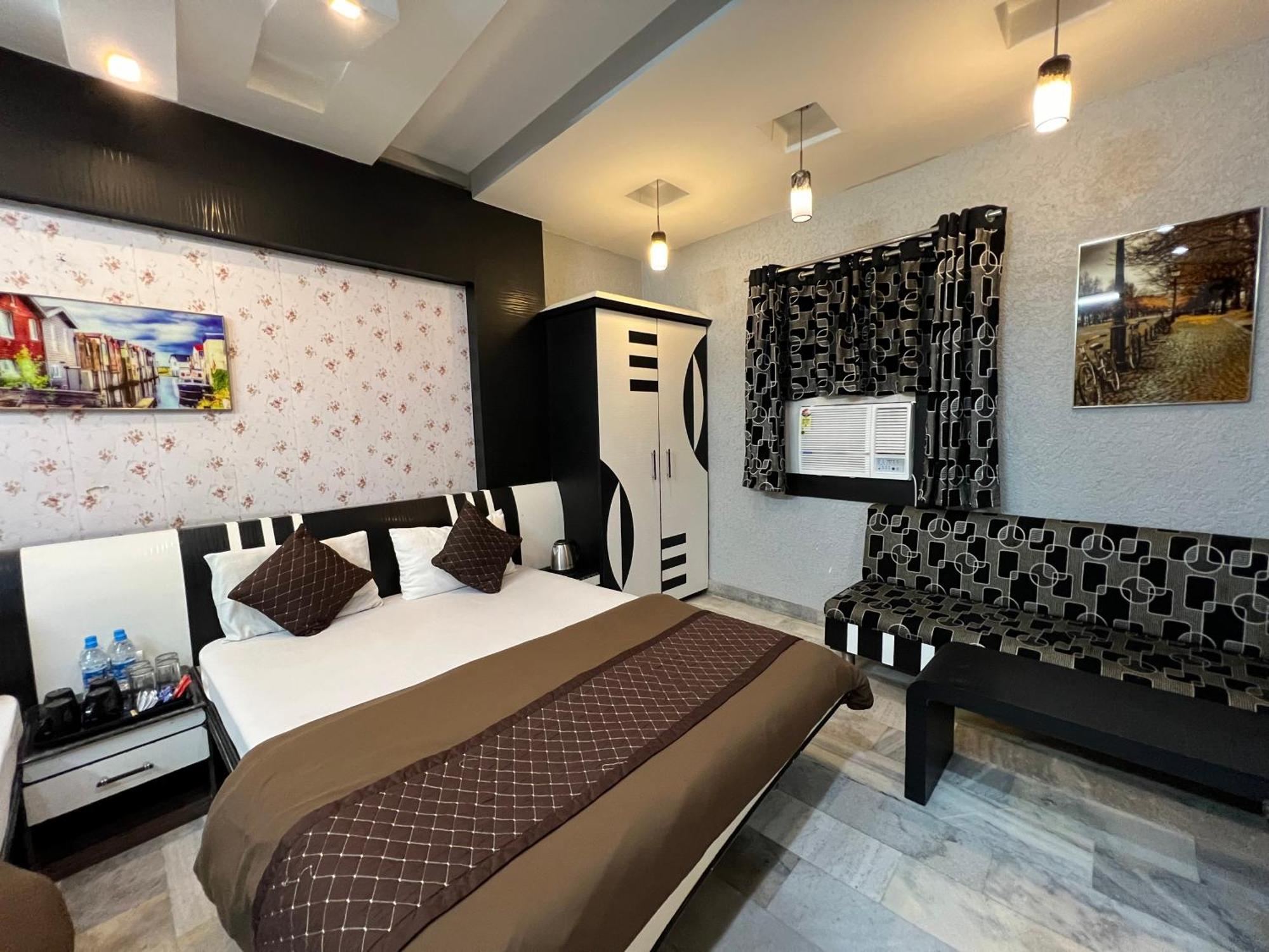 Hotel Sabera Siliguri Esterno foto